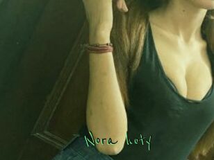 Nora_hoty
